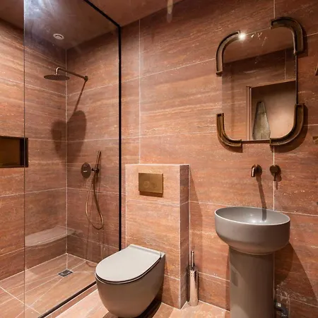 Exceptional Duplex - 6br-12p - Montorgueil